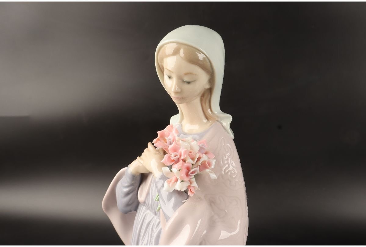 URA]LLADRO/リヤドロ/花をもつマリア/#5171/フィギュリン/10-1-41