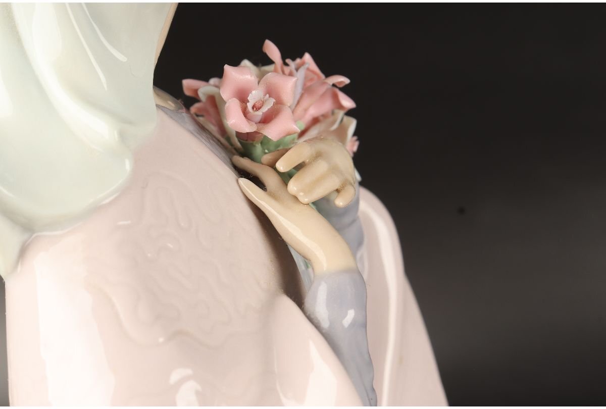 URA]LLADRO/リヤドロ/花をもつマリア/#5171/フィギュリン/10-1-41