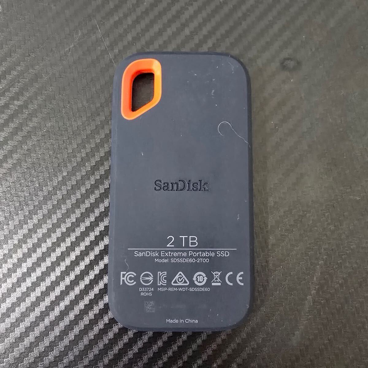 SanDisk 2TB Extreme ポータブル外付けSSD 使用時間86時間 【公式通販】