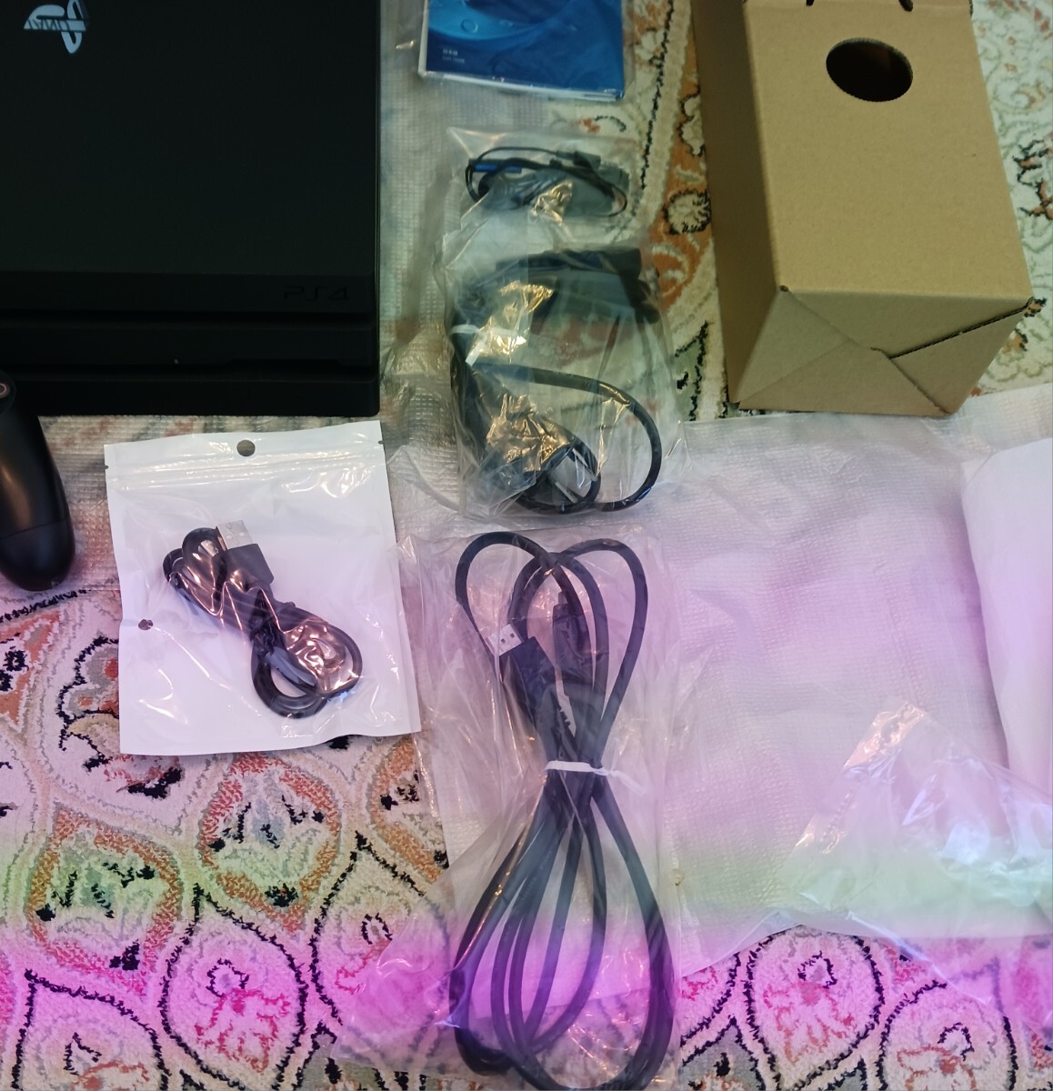 動作良好　付属品完備　PS4pro CUH-7100B 1TB　本体一式　送料無料 動作品 おまけ　ヘットセット　スタンド　付き_2