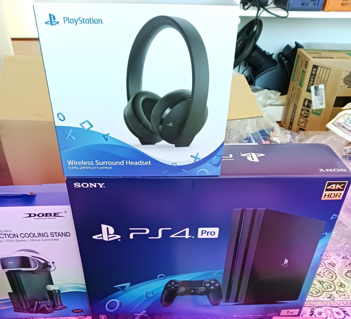 動作良好　付属品完備　PS4pro CUH-7100B 1TB　本体一式　送料無料 動作品 おまけ　ヘットセット　スタンド　付き_7