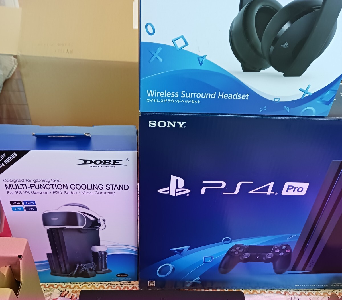 動作良好　付属品完備　PS4pro CUH-7100B 1TB　本体一式　送料無料 動作品 おまけ　ヘットセット　スタンド　付き_8