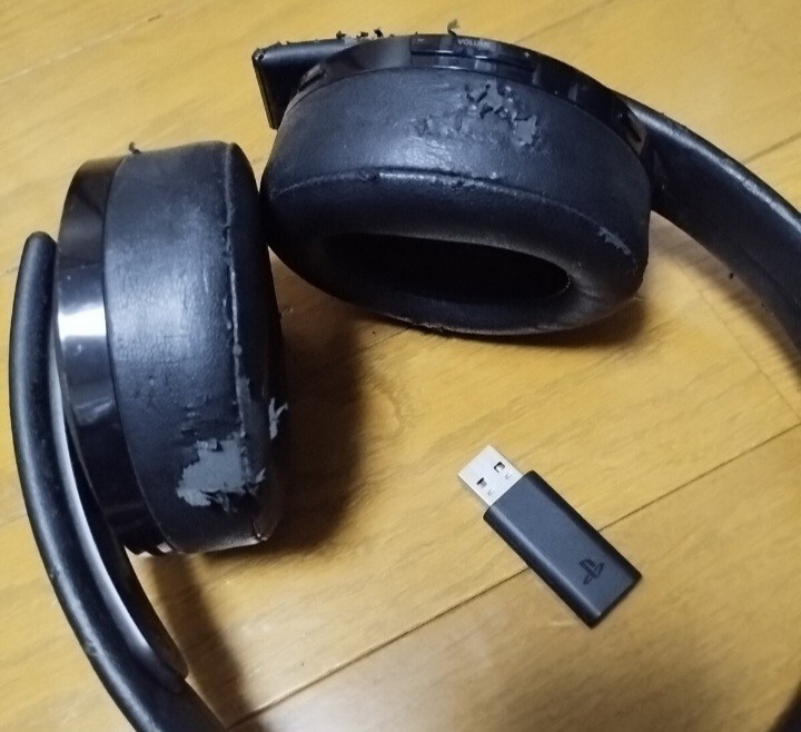 動作良好　付属品完備　PS4pro CUH-7100B 1TB　本体一式　送料無料 動作品 おまけ　ヘットセット　スタンド　付き_9