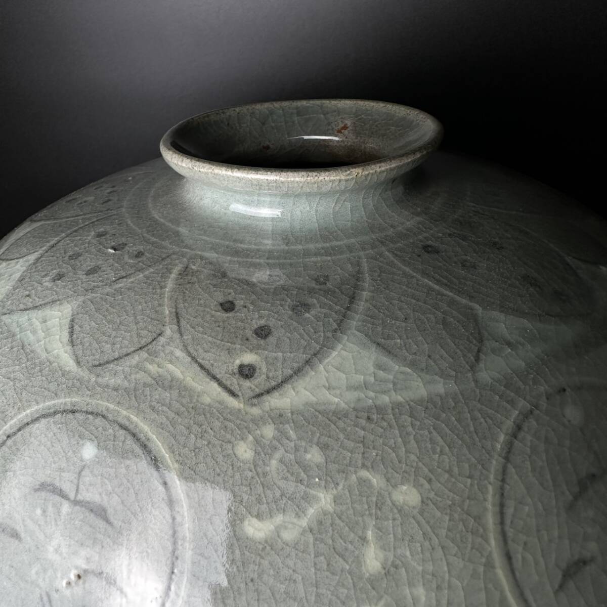 コレクター買取品 朝鮮美術 高麗時代 象嵌青磁瓶 特大花瓶 42㎝ 雲鶴梅
