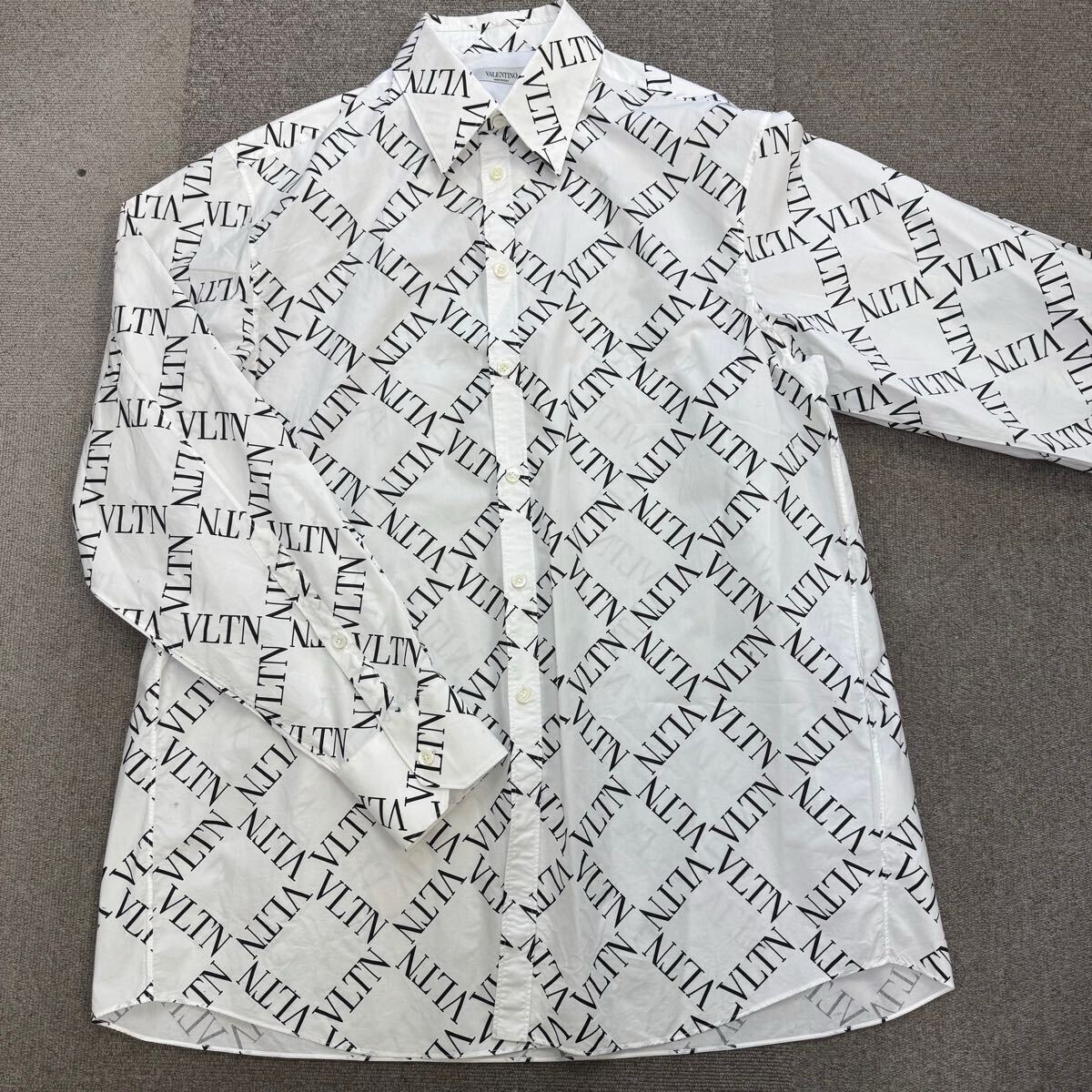 メンズ ヴァレンティノ(VALENTINO) VLTN シャツ 38