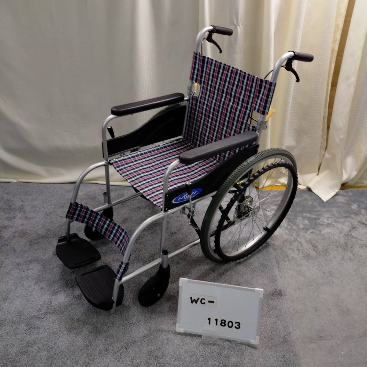 WC-11803)訳あり処分価格【中古】日進医療器 NEO-1 自走式車椅子