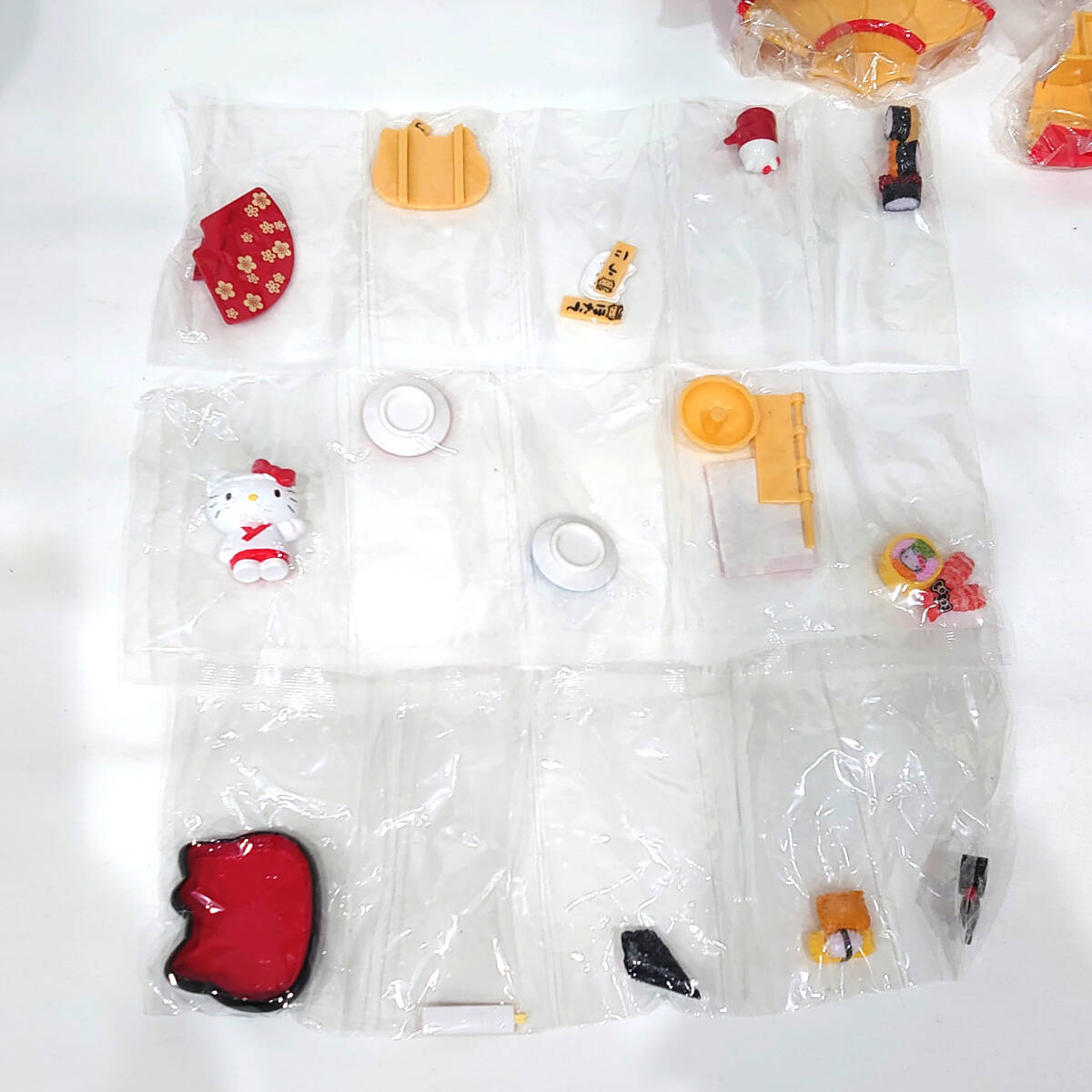 ハローキティ リーメント - サンリオ この夏、ハローキティと一緒に楽しもう！“かわいい”が魅力の世界 商品説明必読ハローキティはろうきてぃ寿司全6種リーメントK306 ハローキティ はろぅきてぃ 回転寿司 全6種 袋未開封 リーメント 箱なし フィギュア 寿司