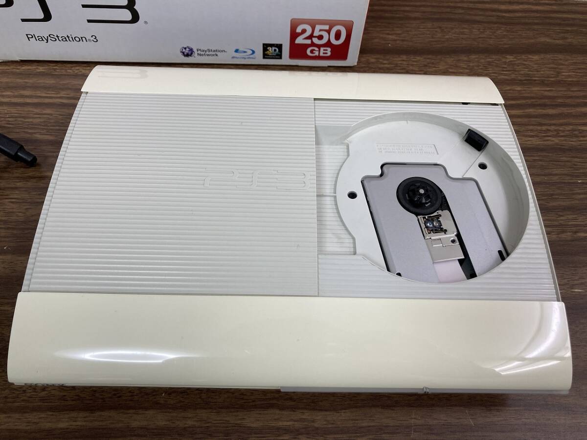 ☆17144 SONY PS3/PlayStation3 250GB CECH-4000B LW クラシック 