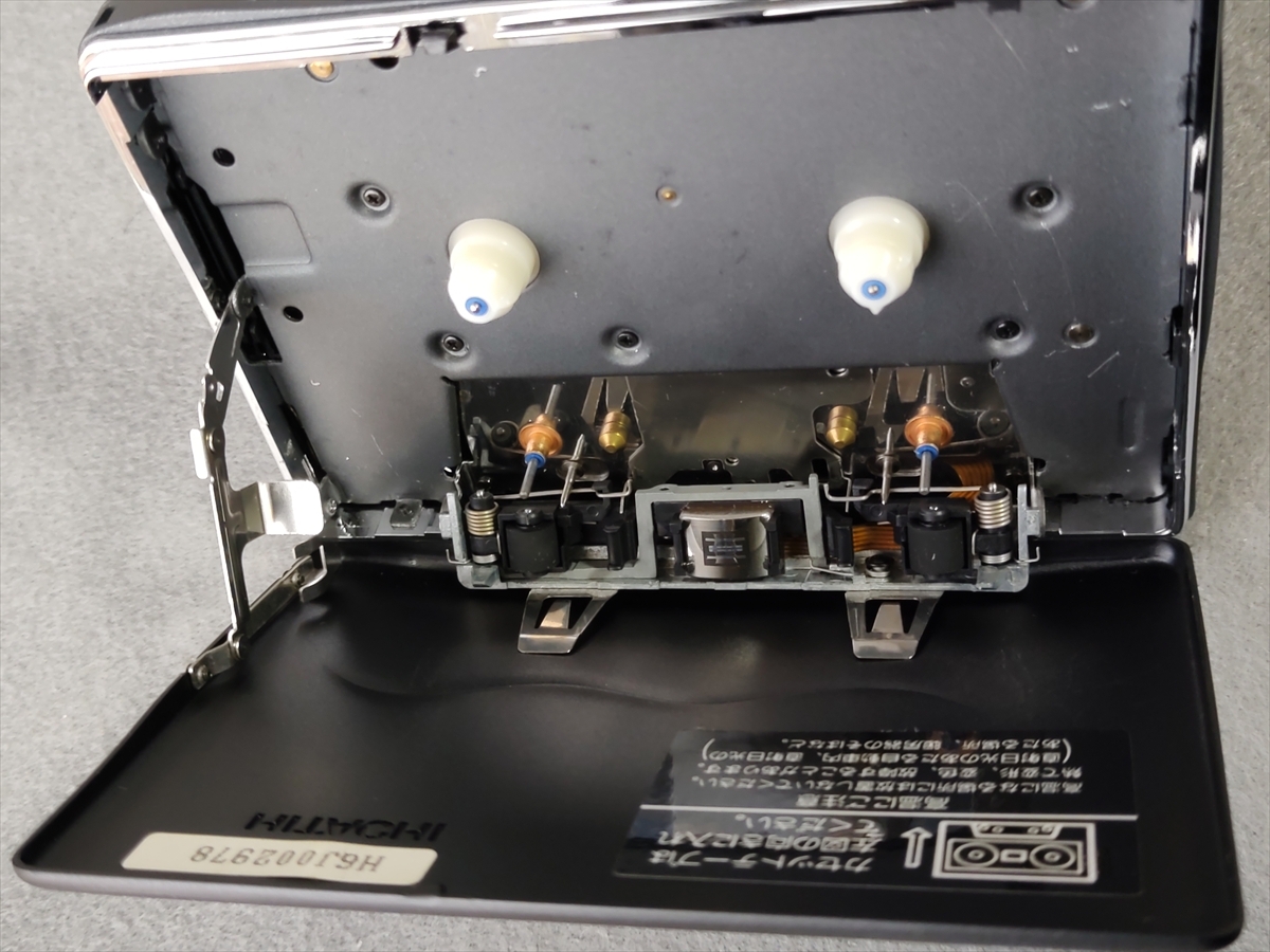 □（ジャンク） HITACHI / 日立 ポータブルカセットプレーヤー CP-S21