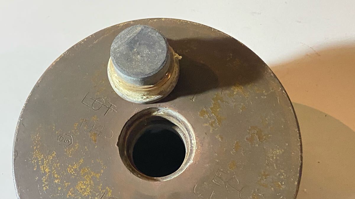 71066 砲弾 空薬莢 まとめ2個 刻印有1943/1941年製 真鍮 火薬無し