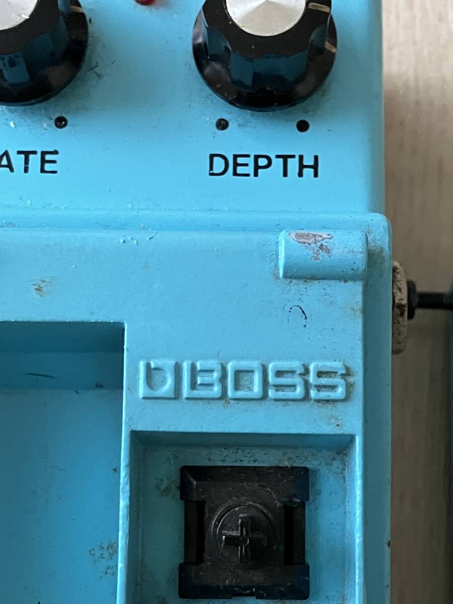BOSS CE-2 CHORUS 銀ネジ　4桁シリアル期 CE-2 Chorus BOSS アナログコーラス（銀ネジ＆黒ネジ）を比較レビュー ※ACA仕様 S&frasl;N