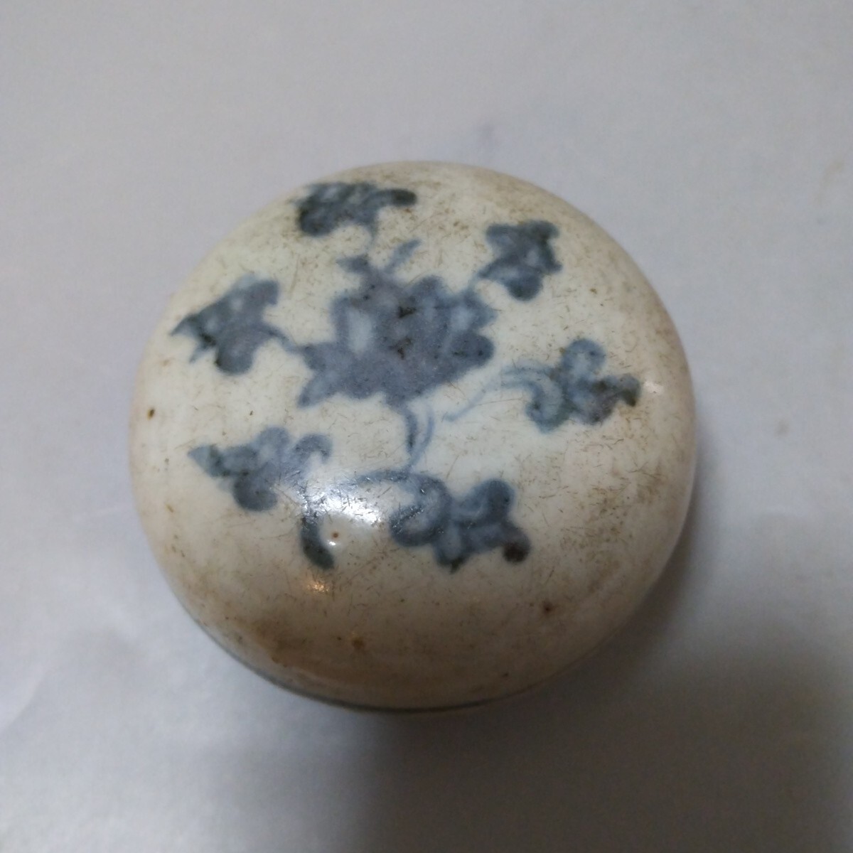 染付 唐物 文化遺産オンライン 花唐草文 安南 香合 古染付 中国