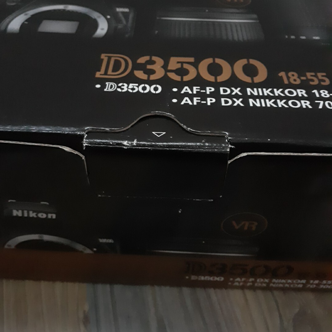 ほぼ未使用 Nikon D3500 カメラ販売店で傷・不具合等点検済み 18-55mm VR 70-300mm VR カメラ 一眼レフ ダブルズームキット 動作確認済 _2