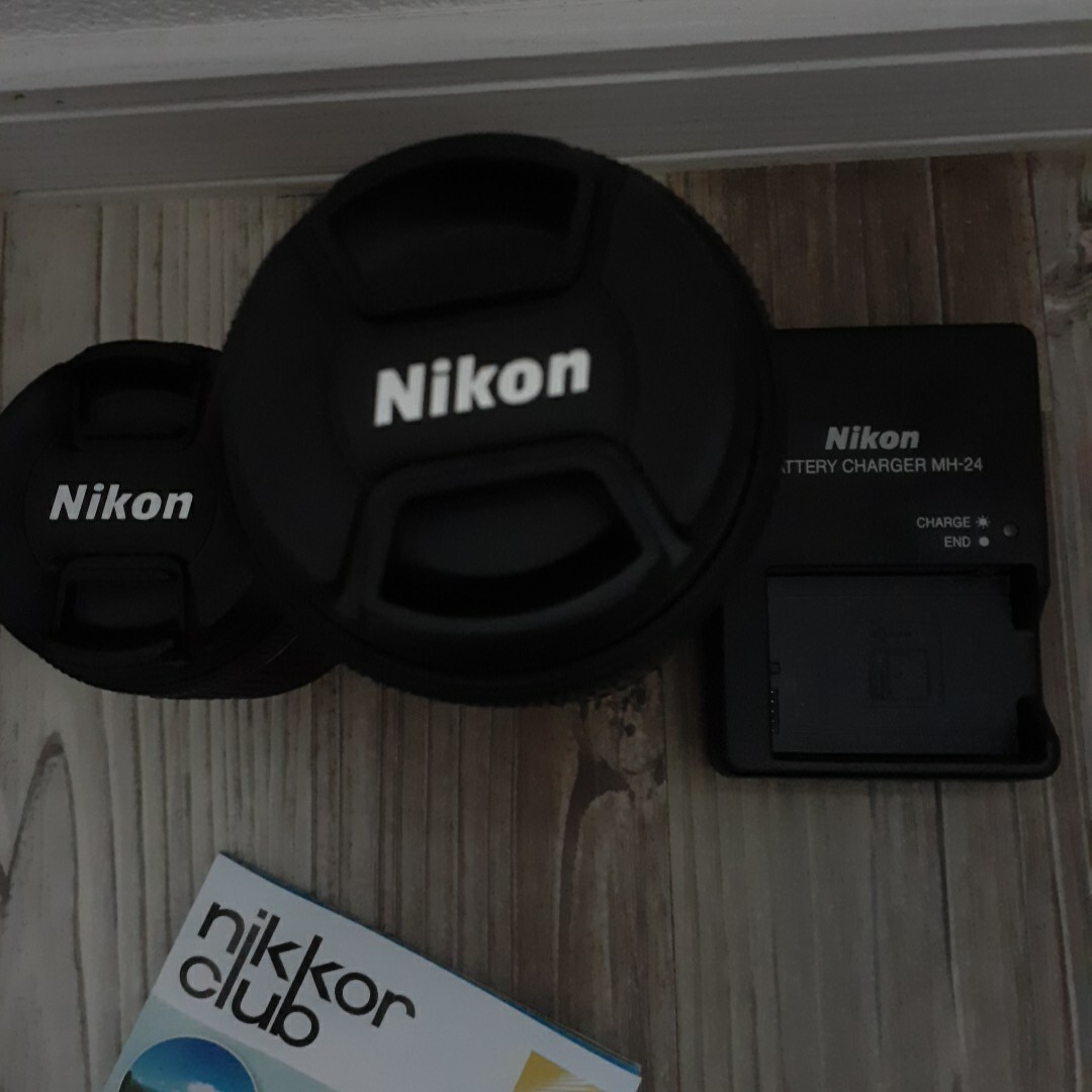 ほぼ未使用 Nikon D3500 カメラ販売店で傷・不具合等点検済み 18-55mm VR 70-300mm VR カメラ 一眼レフ ダブルズームキット 動作確認済 _7