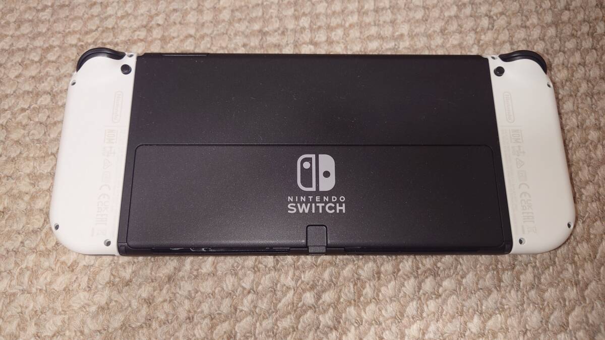 送料無料！☆NINTENDO SWITCH 有機ELモデル＋ソフト2本＋携帯用ケース☆_4