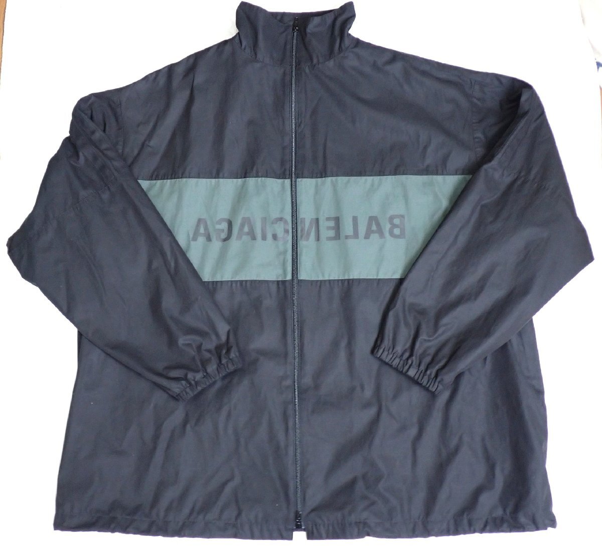 22年 希少 美品 反転ロゴ バレンシアガ BALENCIAGA 725312 ジップ