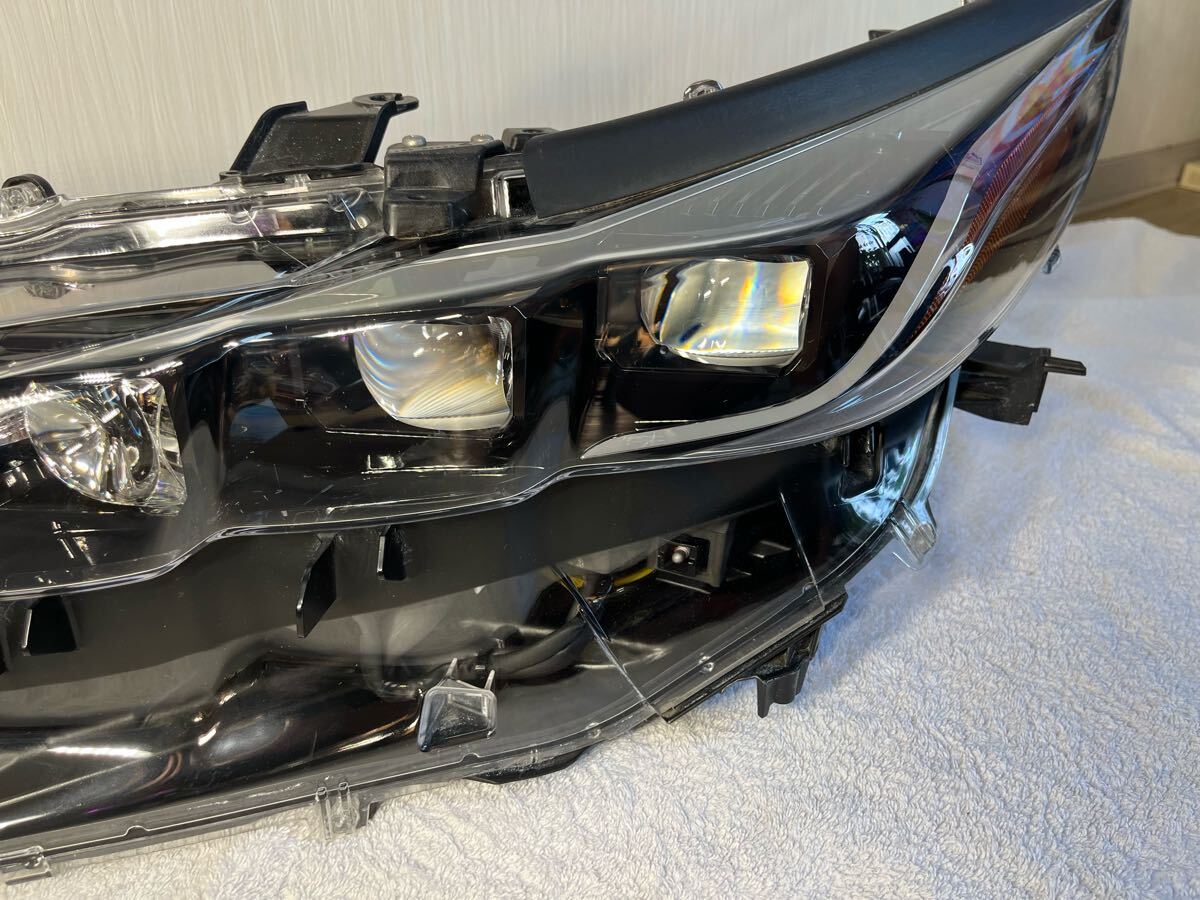 トヨタ　ZVW52 左　ヘッドライト　プリウス　PHV_4