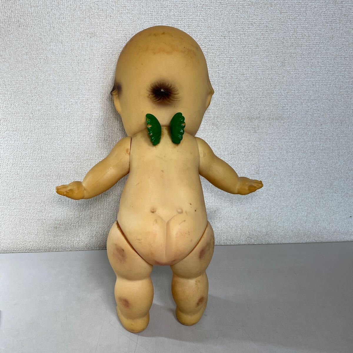 昭和レトロ 特大キューピー約57cm MADE IN JAPAN ソフビ 緑の羽 b*☆中古品 特大キューピー人形 約50cm ソフト 緑の羽根 昭和レトロ