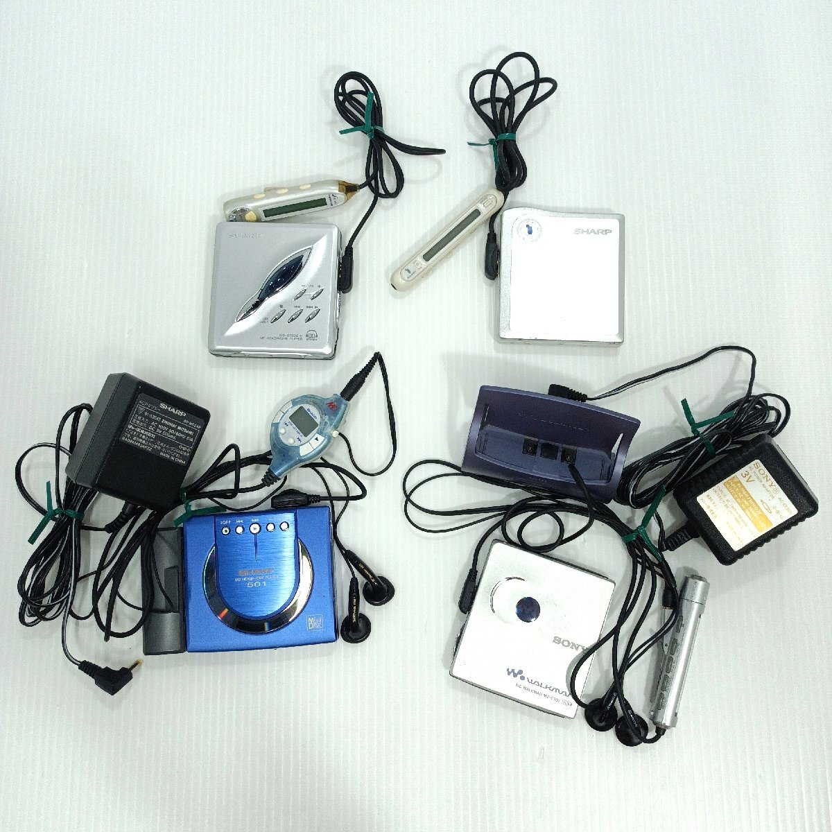 ジャンク ポータブルMDプレーヤー MD WALKMAN SONY×1 MZ-E707 SHARP