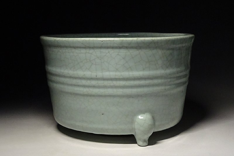 唐物 龍泉窯 青磁香炉 15.8cm中国古玩 伊万里 緑屋i□ 中国古玩 龍泉窯 青磁 大香炉 幅約25cm 箱付 時代物 唐物 i9