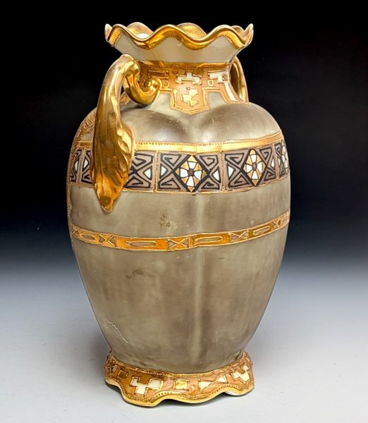 アンティーク　オールドノリタケ　里帰り　金彩　金盛り　取手付き花瓶 1911年～1921年 オールドノリタケ 金盛 山桜図紋 両耳花瓶
