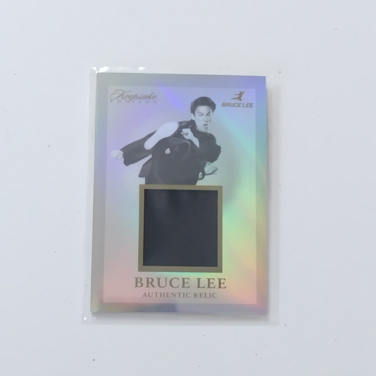 ブルース・リーのレリックカード 【2024 SUPER BREAK BRUCE LEE KEEPSAKE KALEIDOSCOPE 50th ANNIVERSARY EDITION】_1