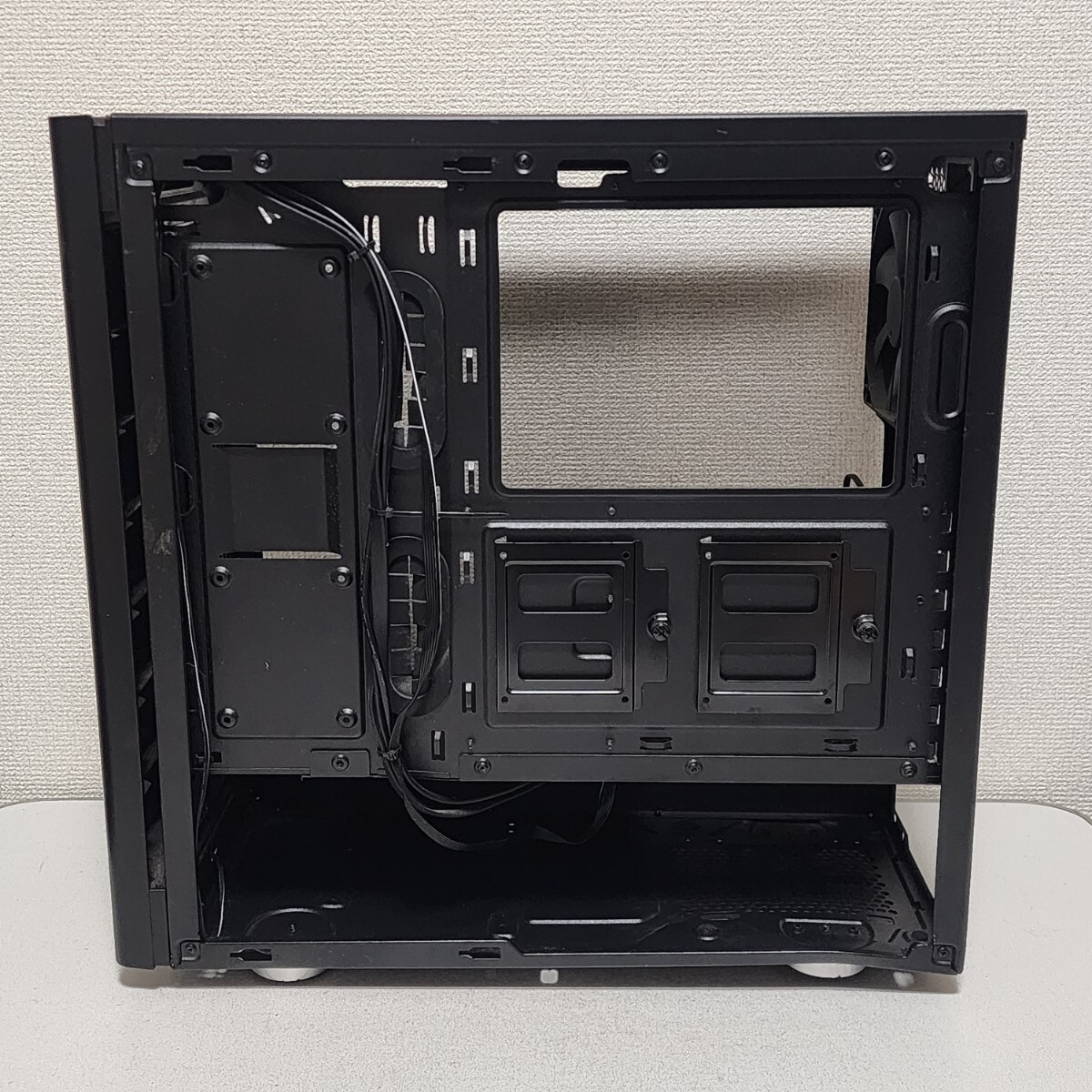 【送料無料】CORSAIR Carbide Series 275R Tempered Glass ミドルタワー型PCケース(ATX)_10