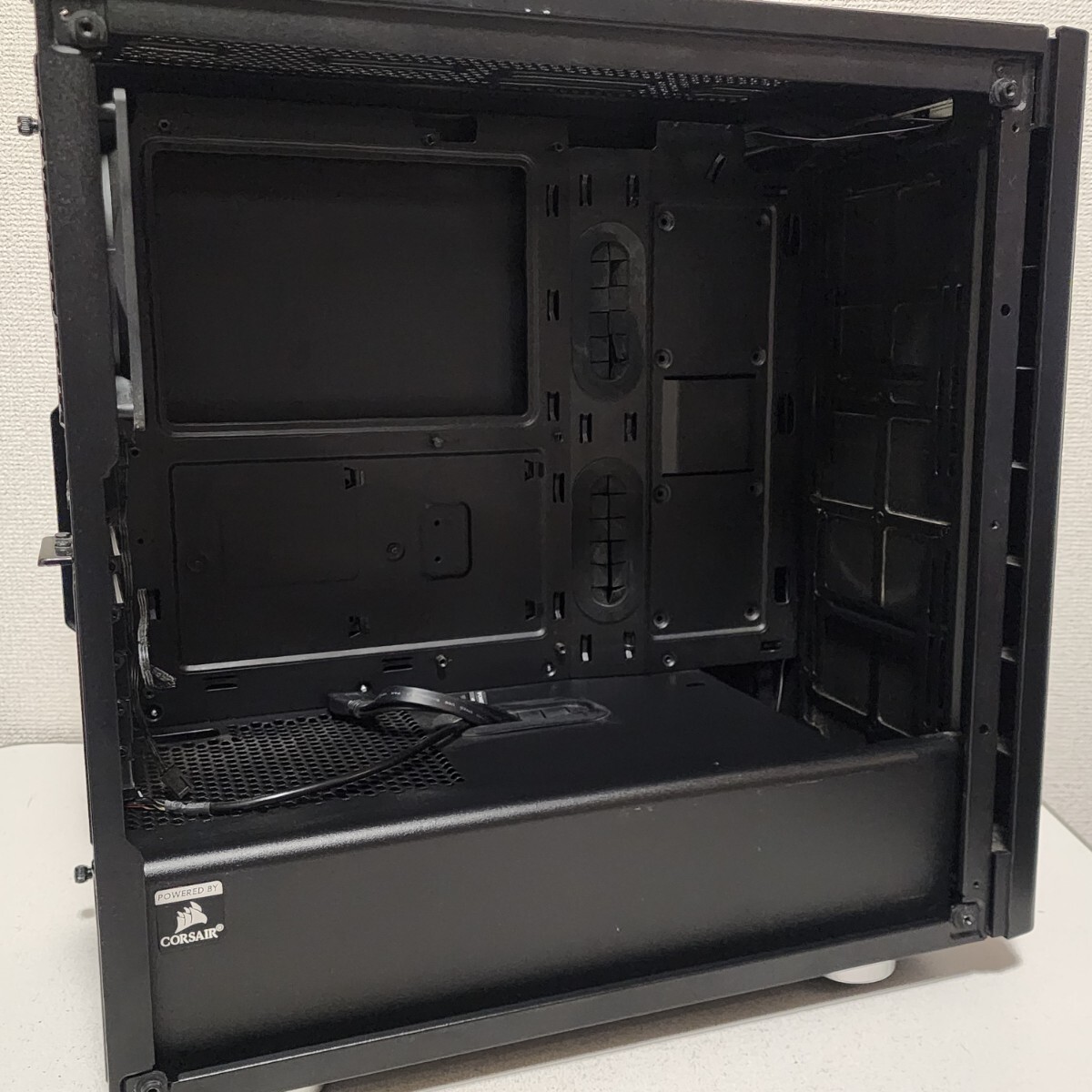 【送料無料】CORSAIR Carbide Series 275R Tempered Glass ミドルタワー型PCケース(ATX)_9