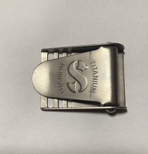 レア品　SCUBAPRO スキューバプロ　チタンバックル