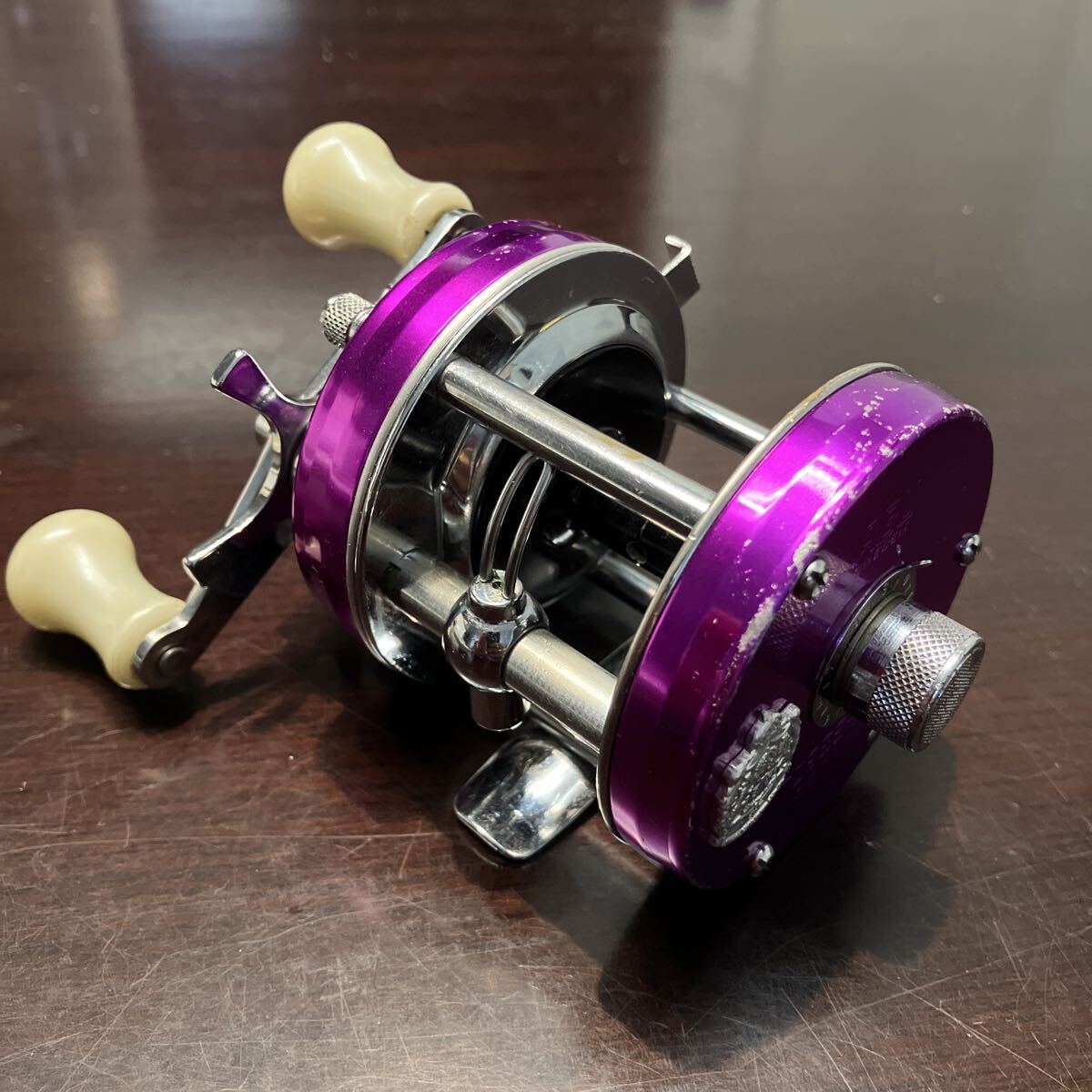 ABU 5500C バイオレット 検）アブ 雷魚 オールド 5500C(アブガルシア