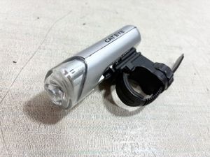 キャットアイ LEDライト シルバー　全国定形外郵便290円で発送します