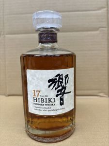 響 17年(箱無し)の平均価格は50,395円｜ウイスキーの価格相場・買取価格