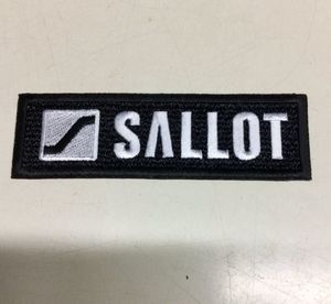 SALLOTサロット　ブランドロゴワッペンブラック　私をスキーに♪