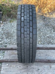 3724 ダンロップ　245/70R19.5 1本