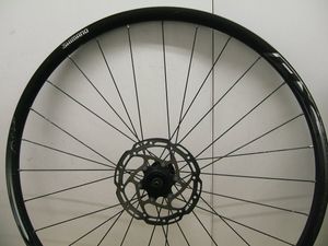 中古 ７００Ｃ車用フロントホイール DISC TEKTRO SHIMANO RX WH-RX010　002
