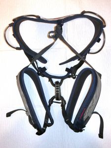 送料込み　中古　ハーネス　マムート　ＭＡＭＭＵＴ　クライミング　登山