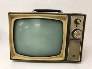 National ブラウン管テレビ 真空管 白黒 ポータブル 型番不明 現状品 National・ナショナル・TR-509E・白黒ポータブルテレビ・ブラウン管