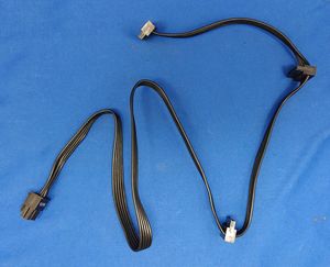 玄人志向 プラグインケーブル SATA 3分岐　「KRPW-BK750W/85+」の付属品