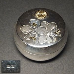 ボンボニエール 皇室の値段と価格推移は？｜35件の売買データから