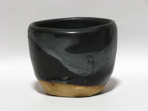 鈴木青児 黒釉茶碗 黒釉湯呑 セール価格】鈴木青児(すずきせいじ) 黒釉 花瓶 花入れ 共箱付き