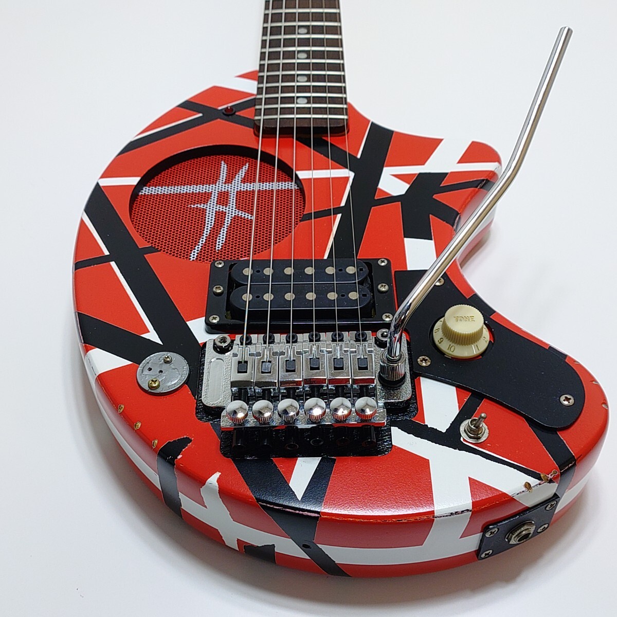激改☆アーティストシリーズ FERNANDES アンプ内蔵ミニギター Zo-3