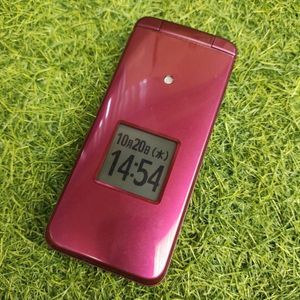 ⭐️中古美品⭐️かんたんケータイライト　KYF43 レッド/京セラ 京セラ KYF43 かんたんケータイライト ガラケー レッド 赤 - メルカリ