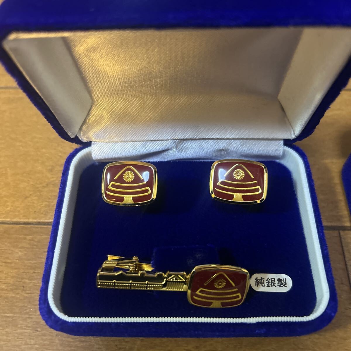 純銀製 カフス ネクタイピン 4セット まとめ 菊紋モチーフ 皇宮警察