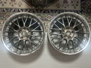 4穴 18インチのYahoo!オークション(旧ヤフオク!)の相場・価格を見る