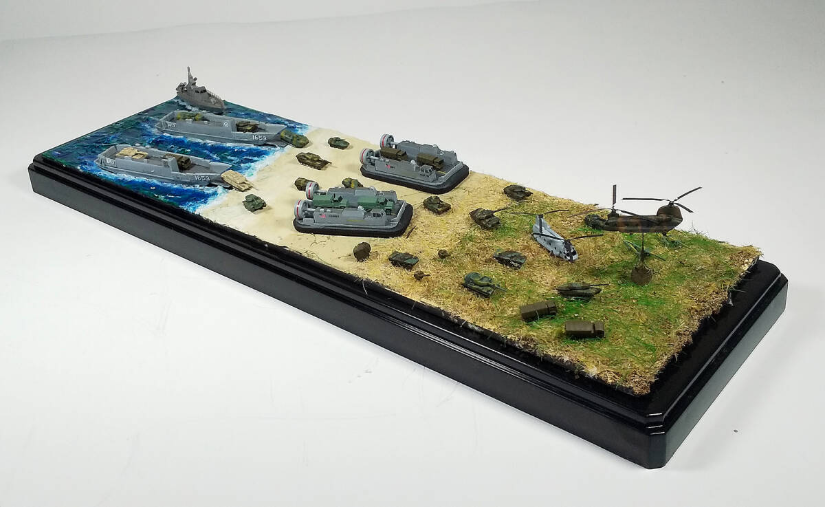 ○完成品・1/700・アメリカ海軍（海兵隊）ワスプ級強襲揚陸艦・LHD-4
