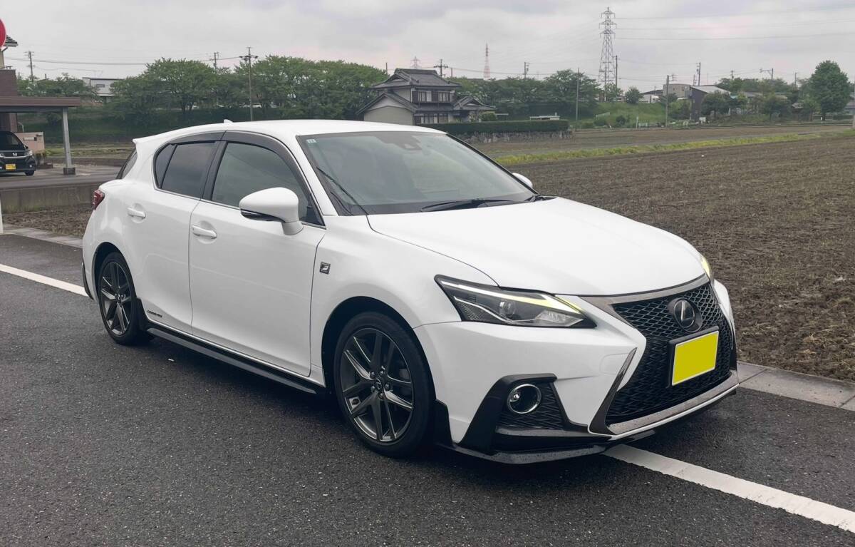 レクサスCT200hの情報