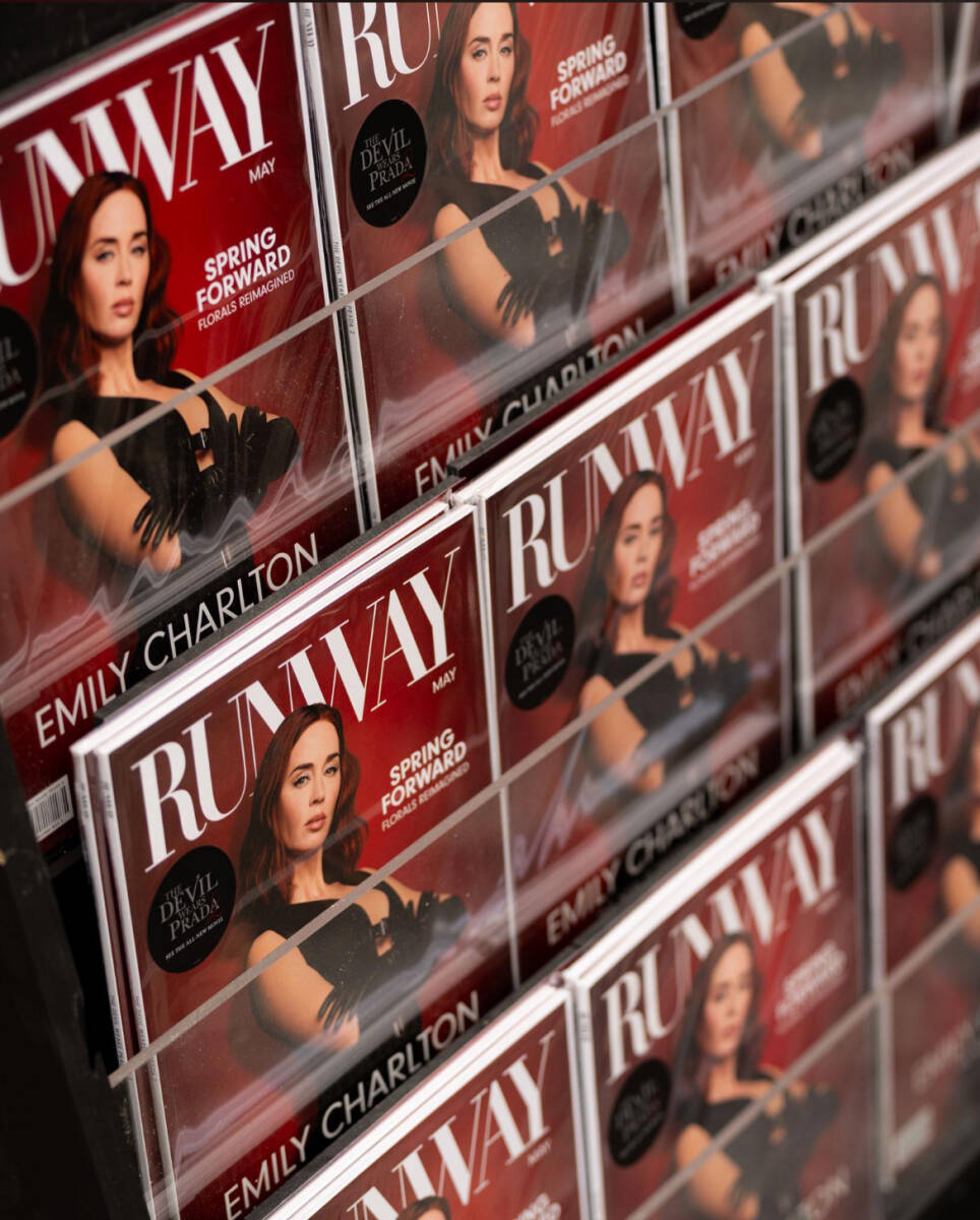 MEGABOX グッズーパッケージ 入場者特典☆Runway Magazine 雑誌 80p