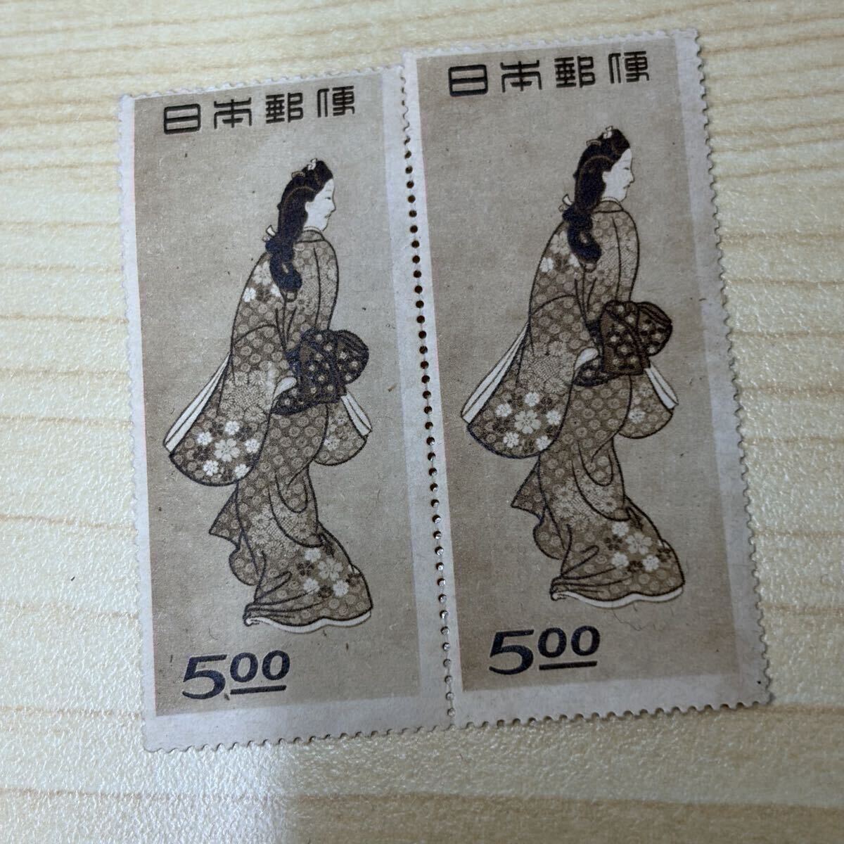 現品限り】 「見返り美人」 2枚組 切手趣味週間 5円切手 昭和23年