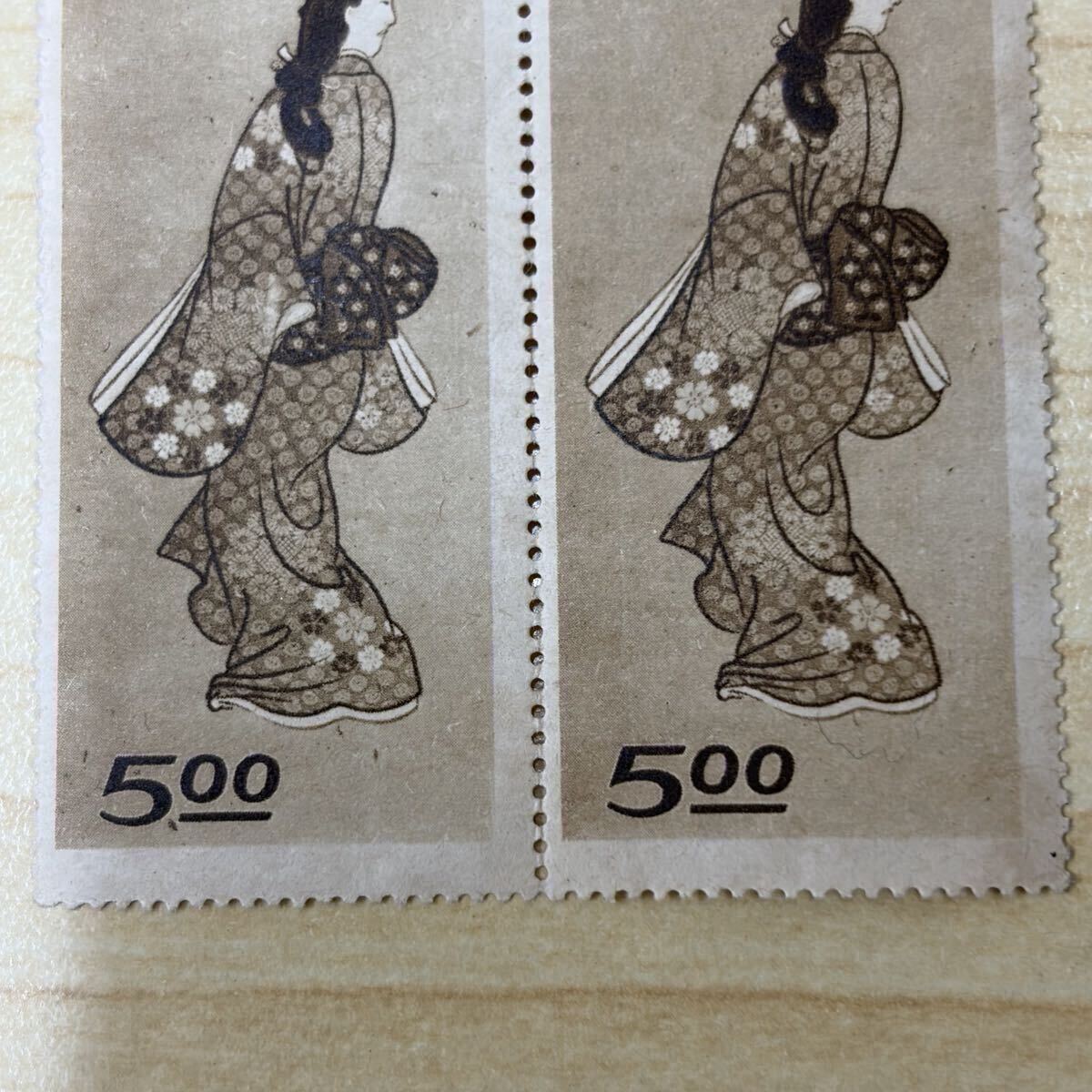 現品限り】 「見返り美人」 2枚組 切手趣味週間 5円切手 昭和23年