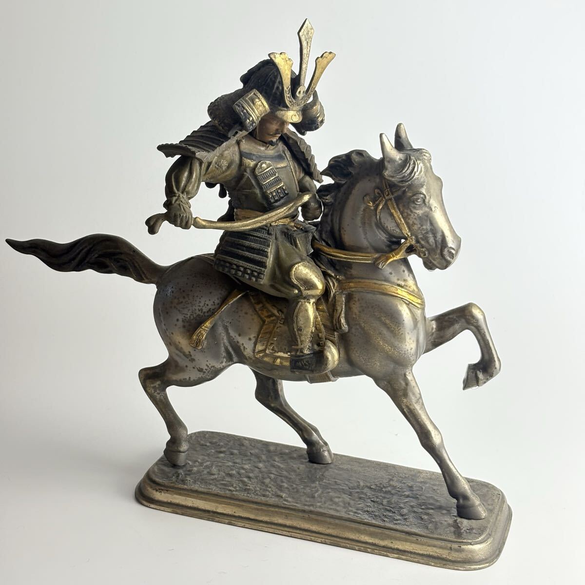 大楠公 楠木正成像 馬乗武将像ブロンズ 細密細工 馬乗武士 騎馬像 武士